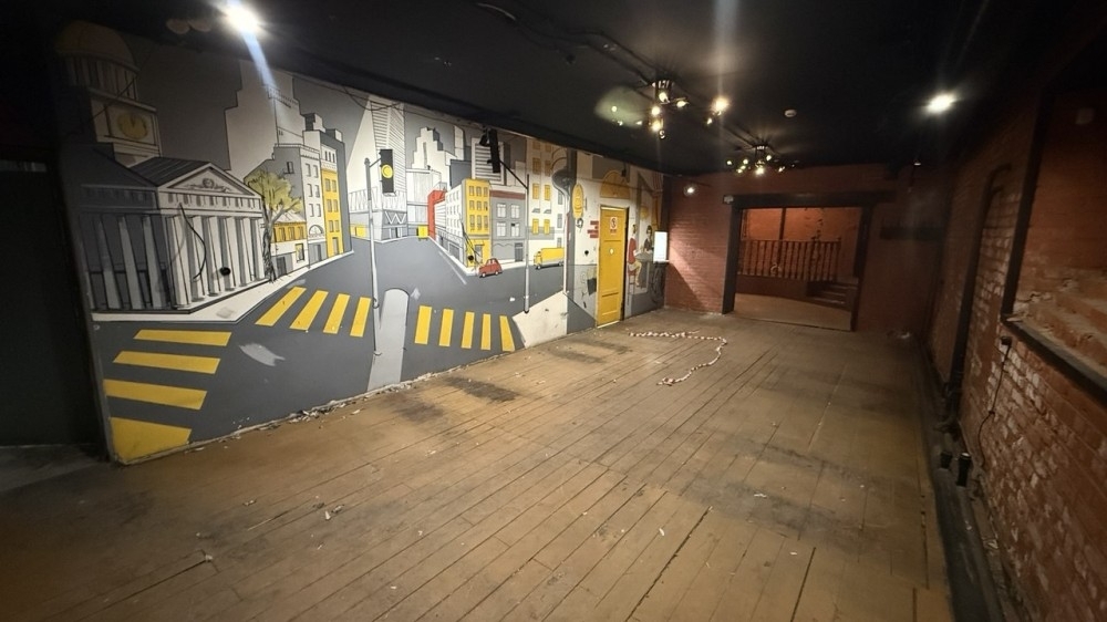 Продажа торгового помещения Жилое здание 