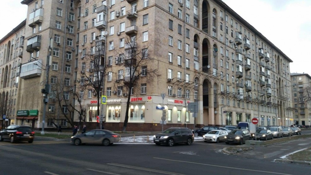 Аренда торгового помещения Жилое здание 