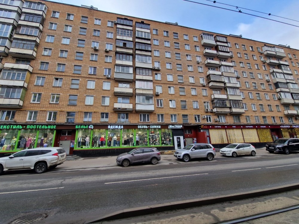 Аренда торгового помещения Жилое здание 