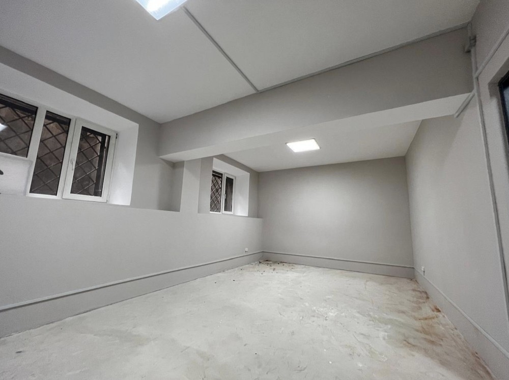 Аренда торгового помещения Жилой дом 