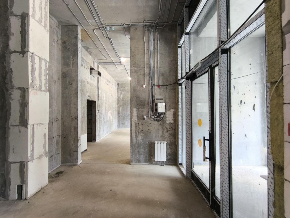 Продажа торгового помещения Жилое здание 