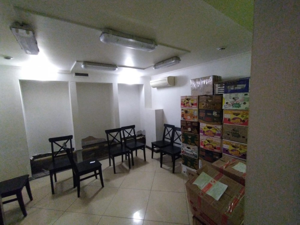 Аренда торгового помещения Жилое здание 