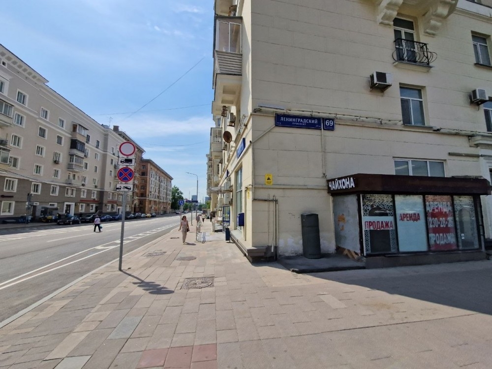 Аренда торгового помещения Жилое здание 