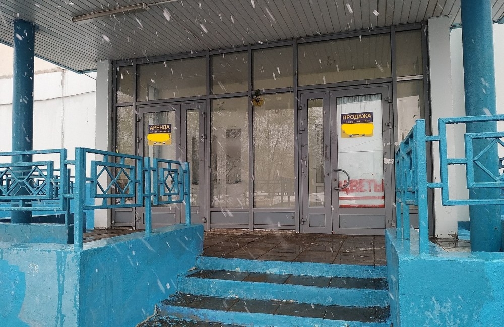 Продажа торгового помещения Жилое здание 