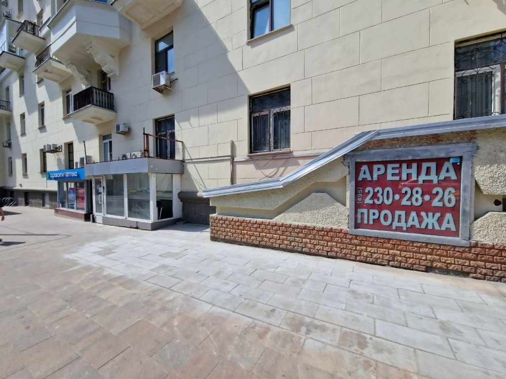 Аренда торгового помещения Жилое здание 