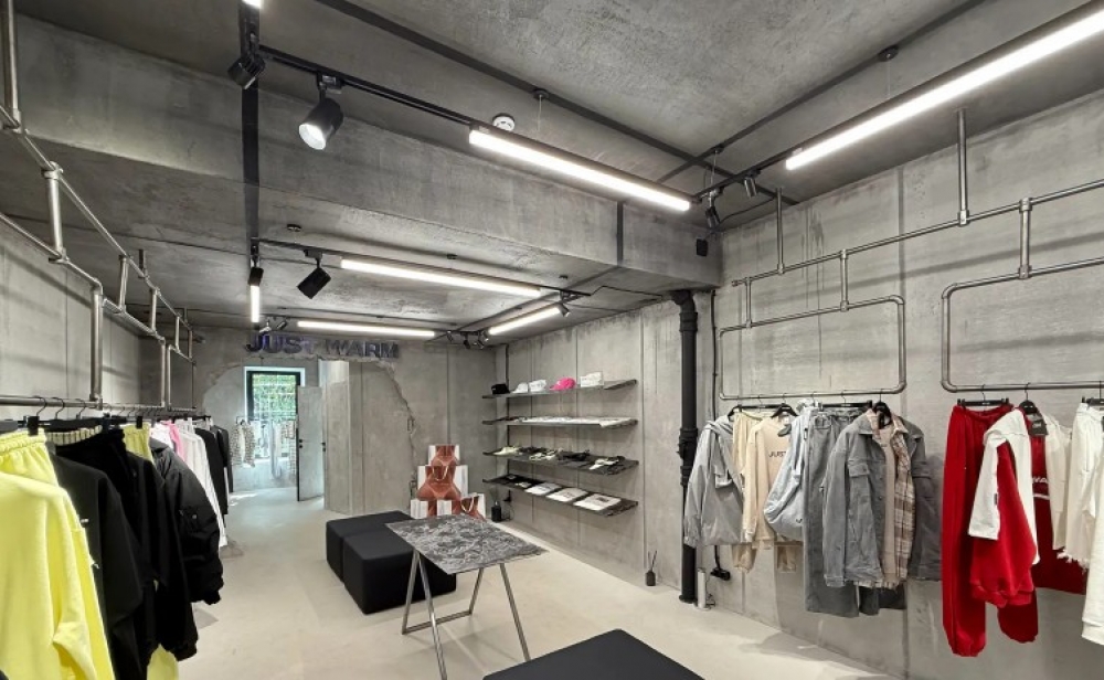 Продажа торгового помещения Жилое здание 