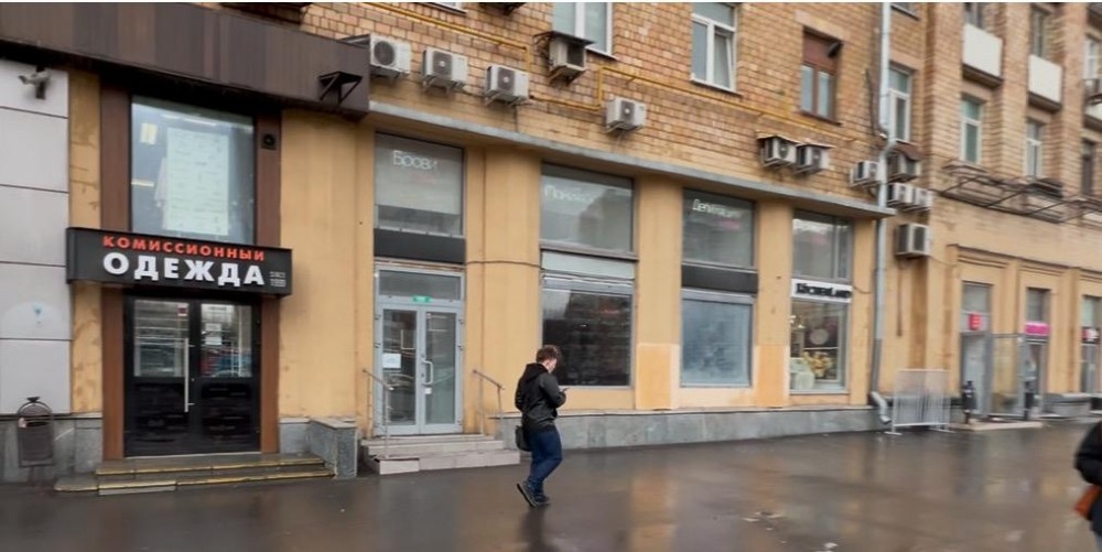 Аренда торгового помещения Жилое здание 