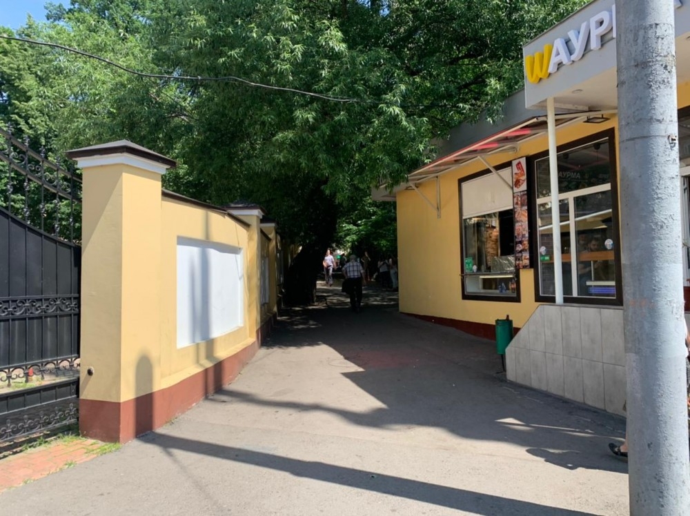 Аренда торгового помещения Жилое здание 