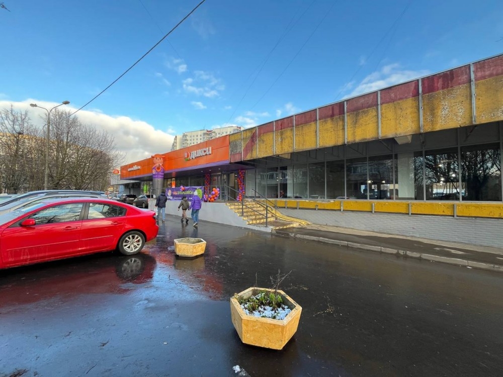 Аренда торгового помещения Жилое здание 