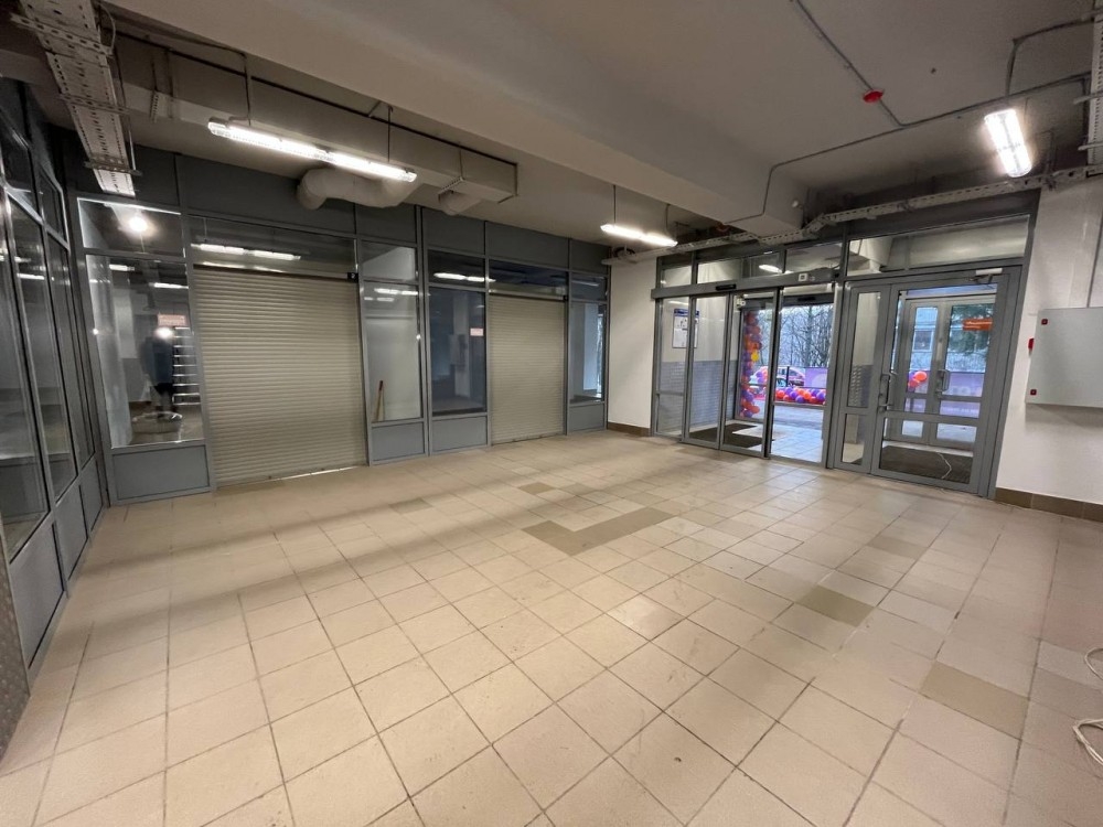 Аренда торгового помещения Жилое здание 