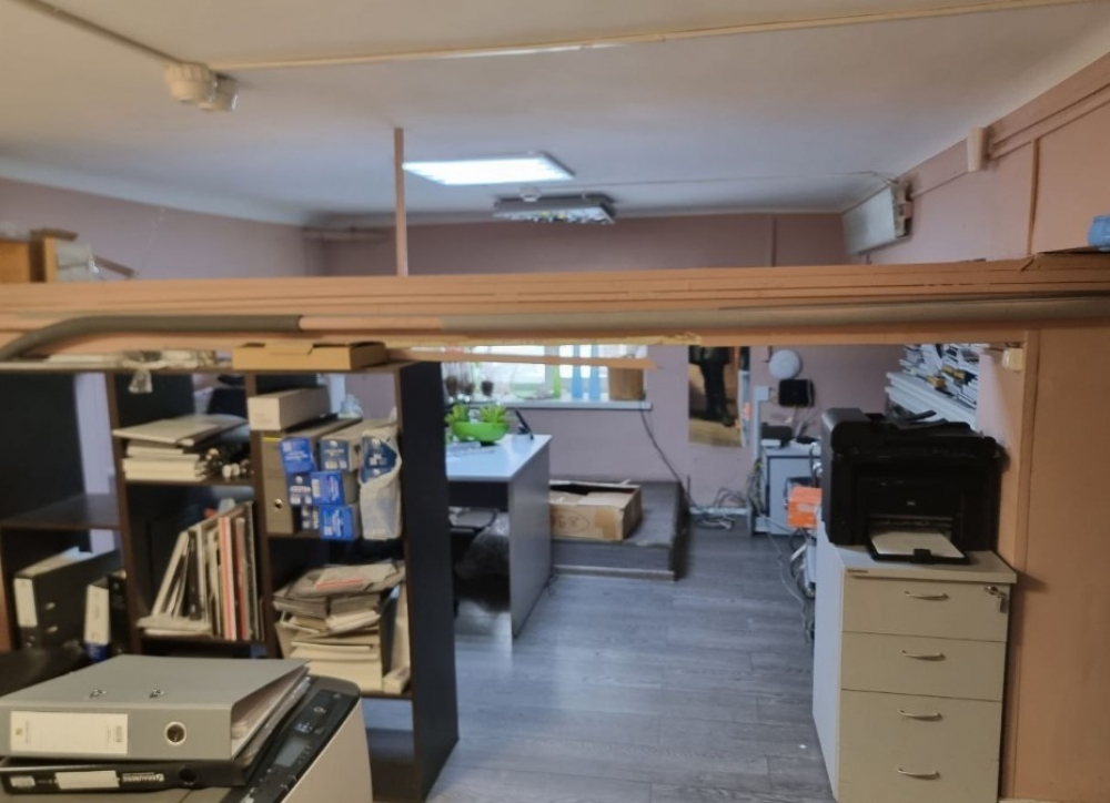 Аренда торгового помещения Жилое здание 