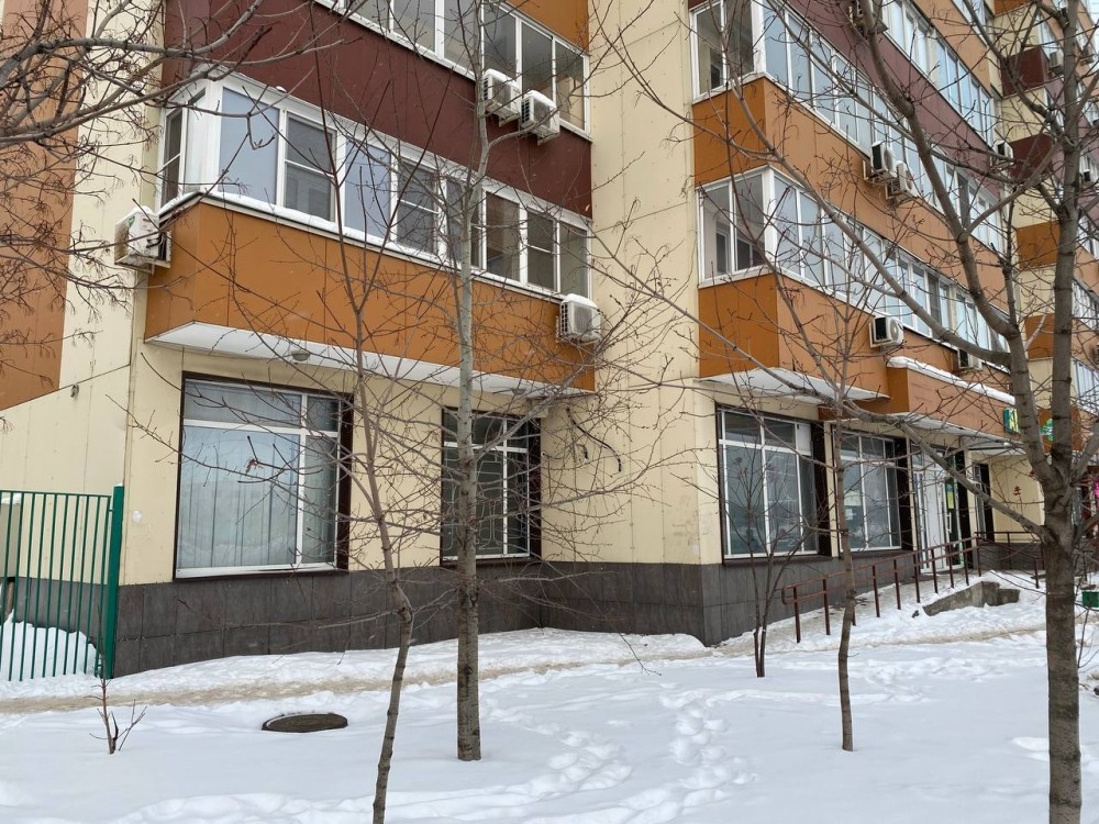 Аренда торгового помещения Жилое здание 