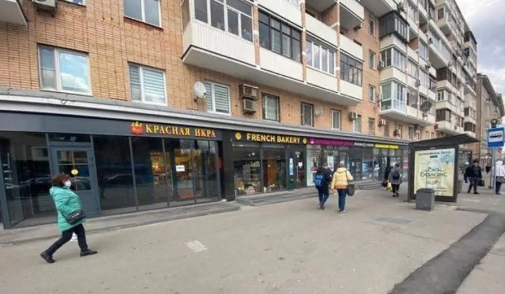 Аренда торгового помещения Жилое здание 