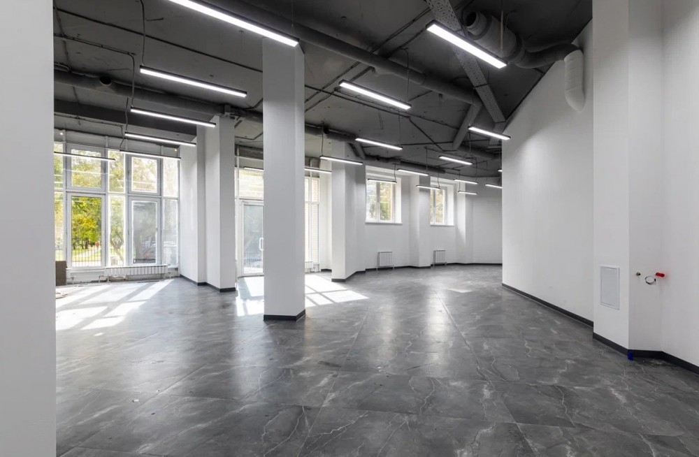 Продажа торгового помещения Жилое здание 