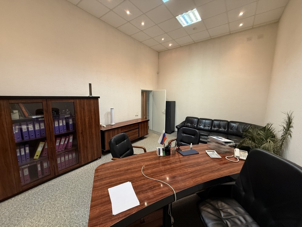 Аренда торгового помещения Жилое здание 