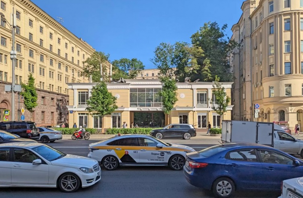 Аренда торгового помещения Административное здание 