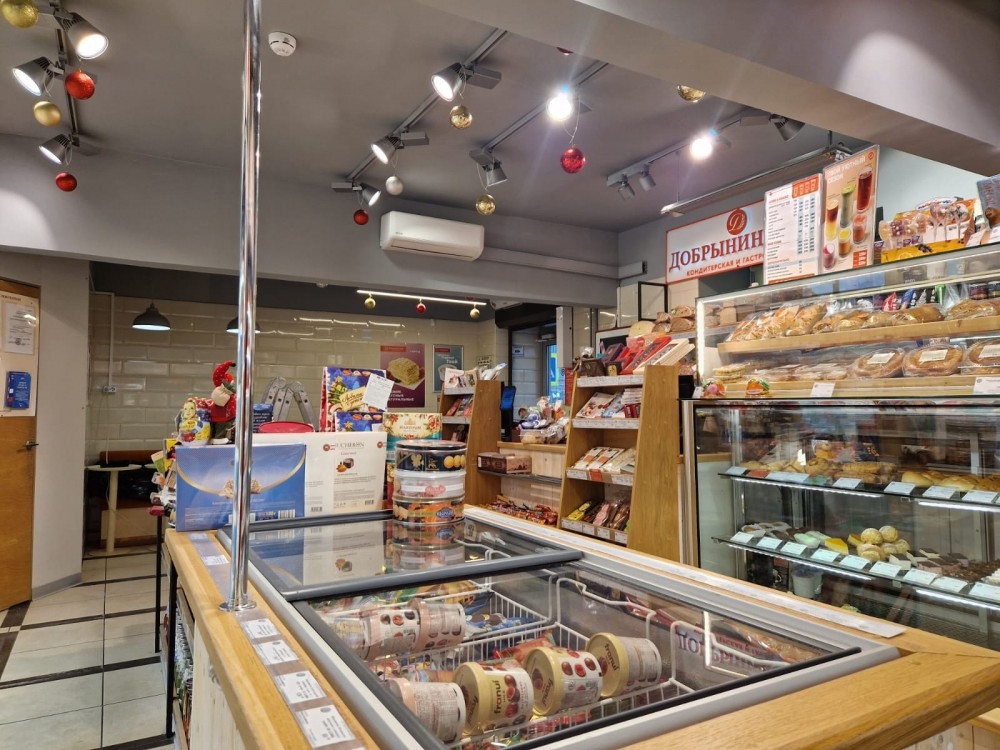 Аренда торгового помещения Жилое здание 