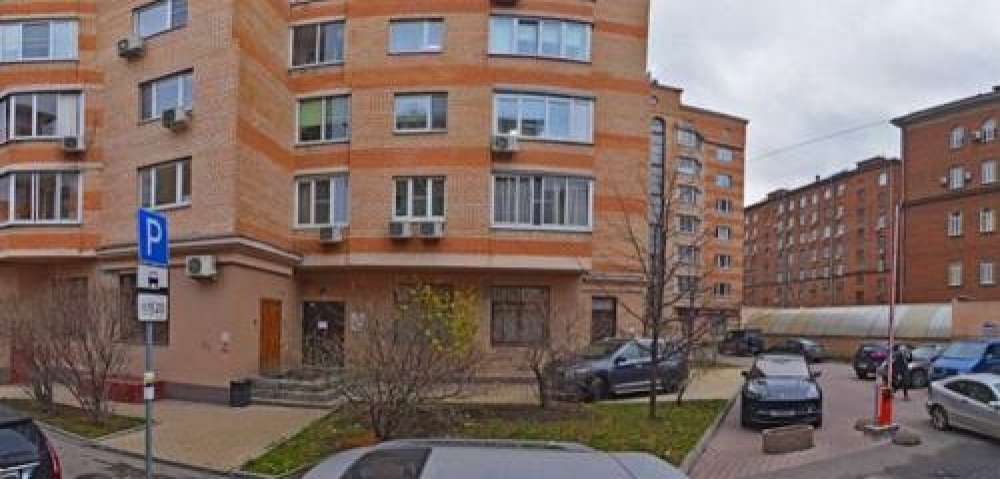 Продажа торгового помещения Жилое здание 