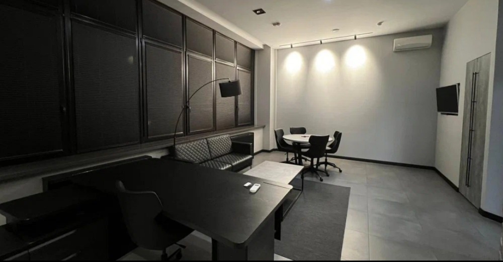 Продажа офиса Жилое здание 