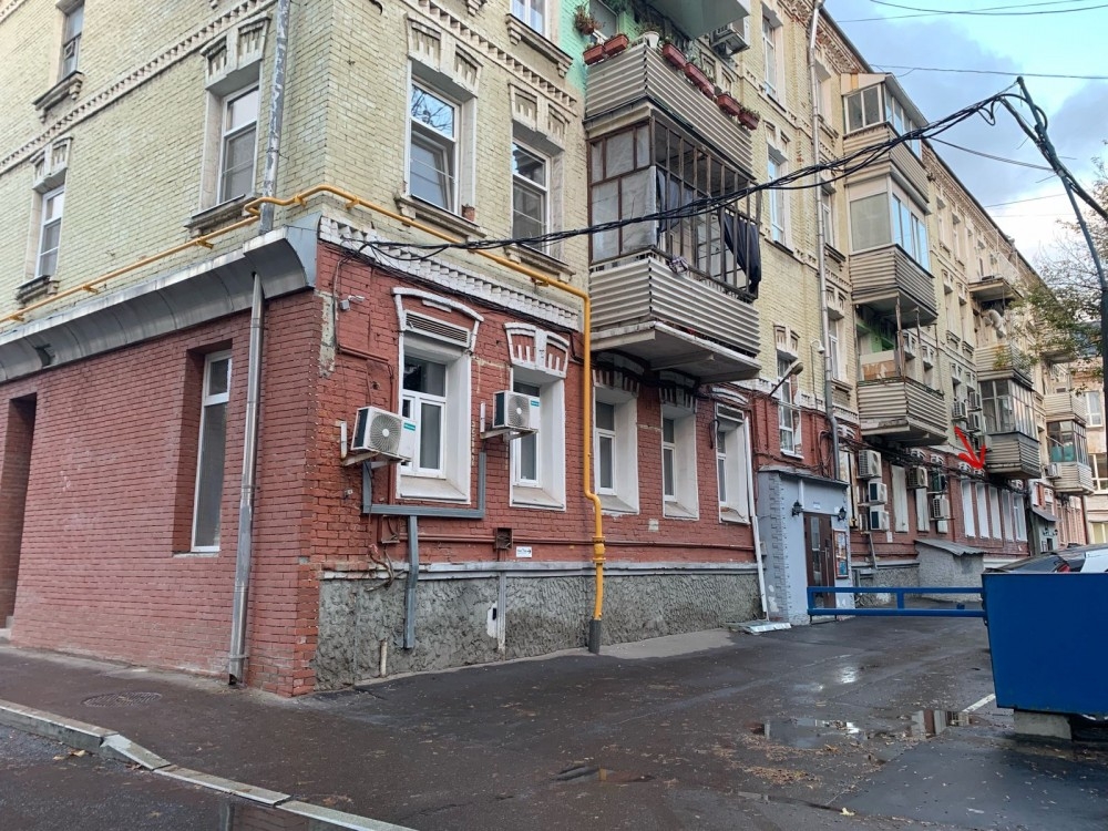 Аренда торгового помещения Жилое здание 