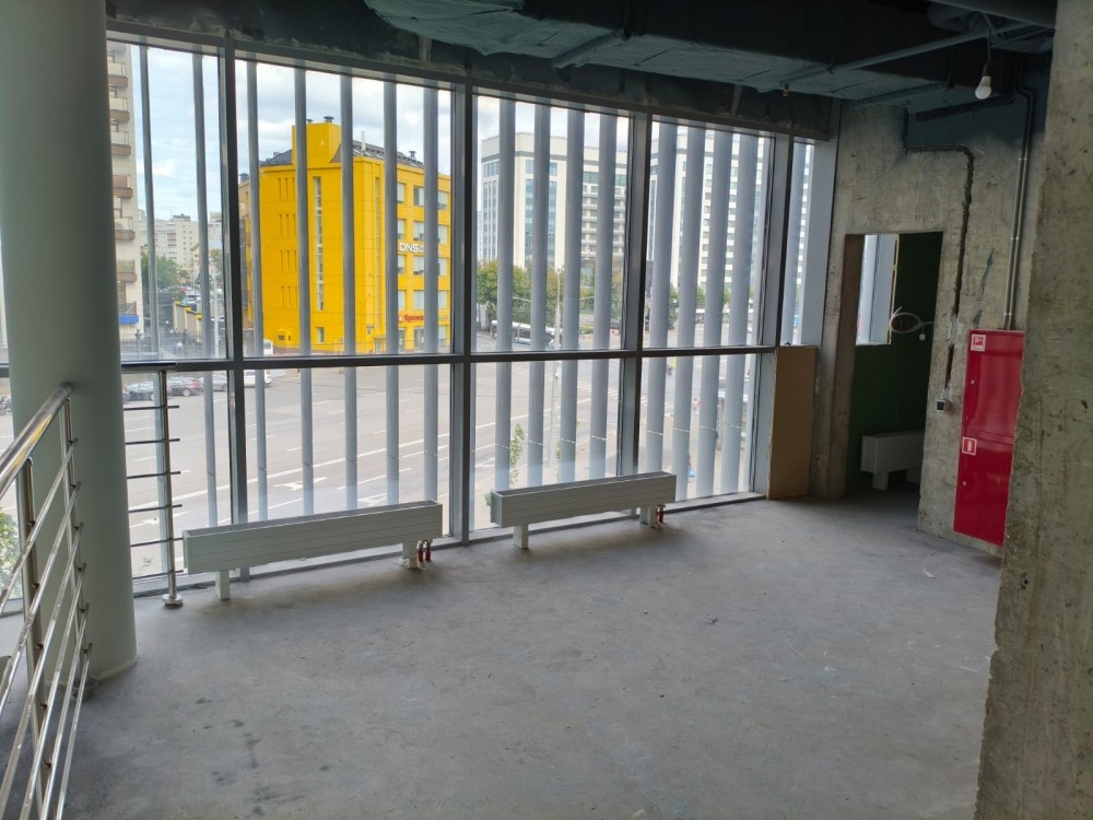 Аренда торгового помещения Деловой центр у метро