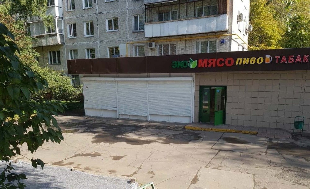Аренда торгового помещения Жилое здание 