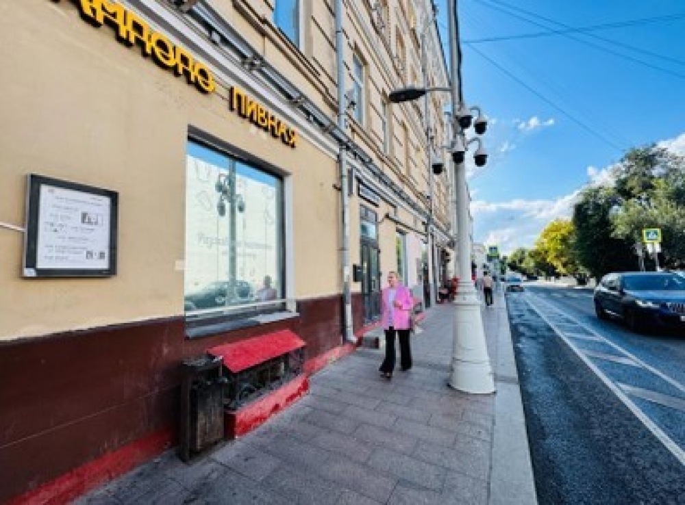 Аренда торгового помещения Жилое здание 