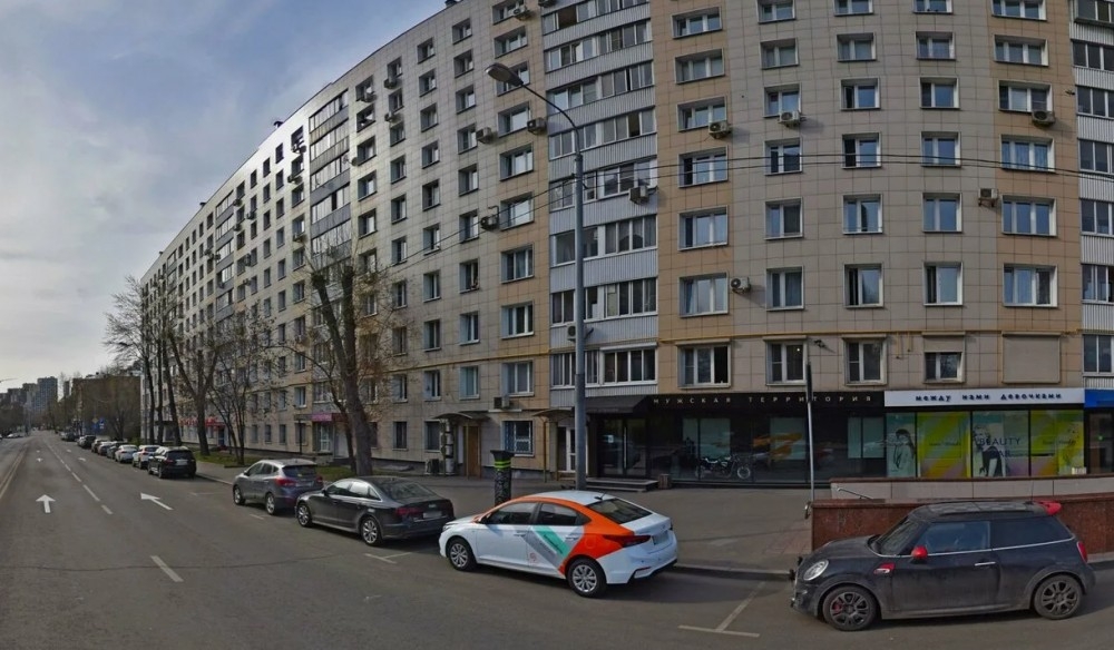Продажа торгового помещения Жилое здание 