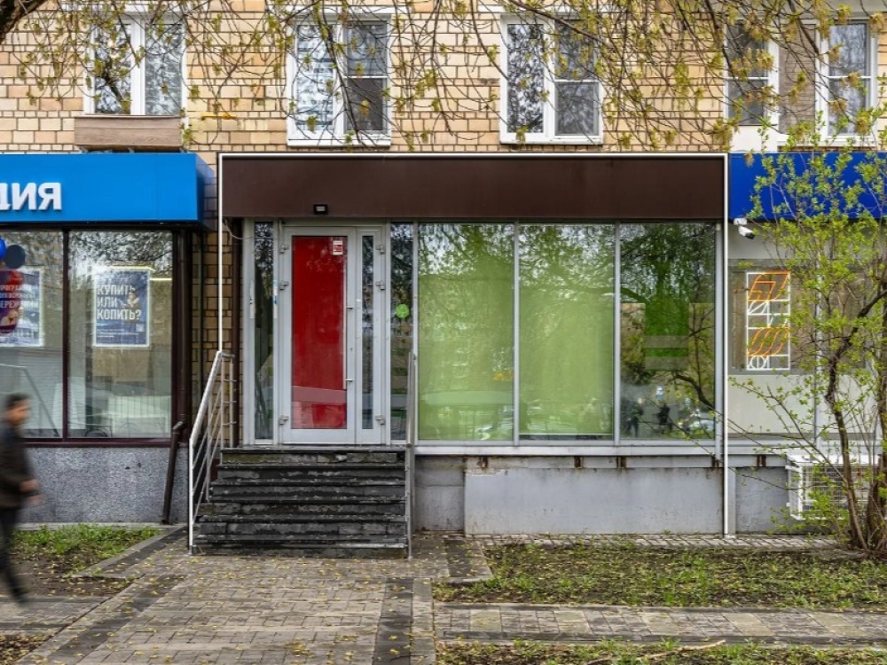 Продажа торгового помещения Жилое здание 