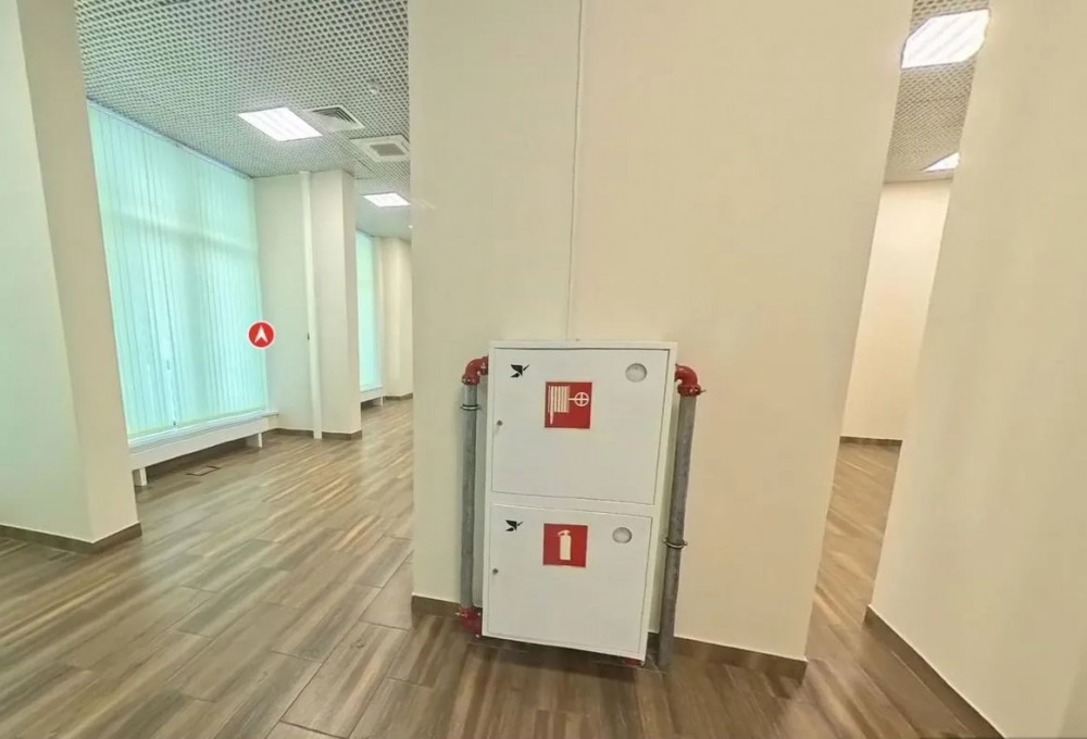 Продажа торгового помещения Жилое здание 