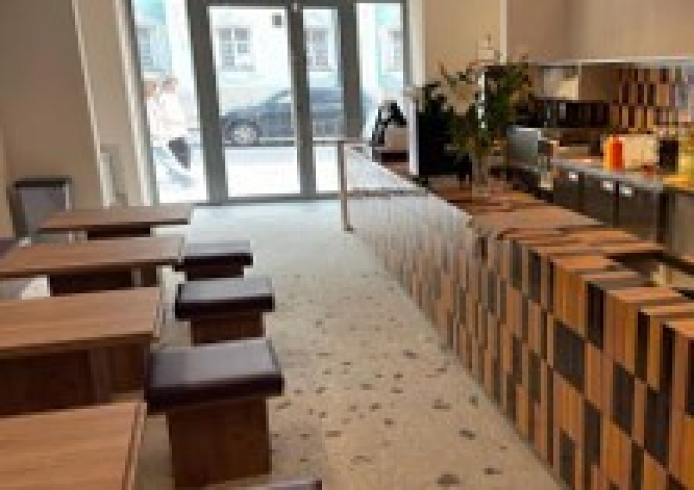 Аренда торгового помещения Жилое здание 