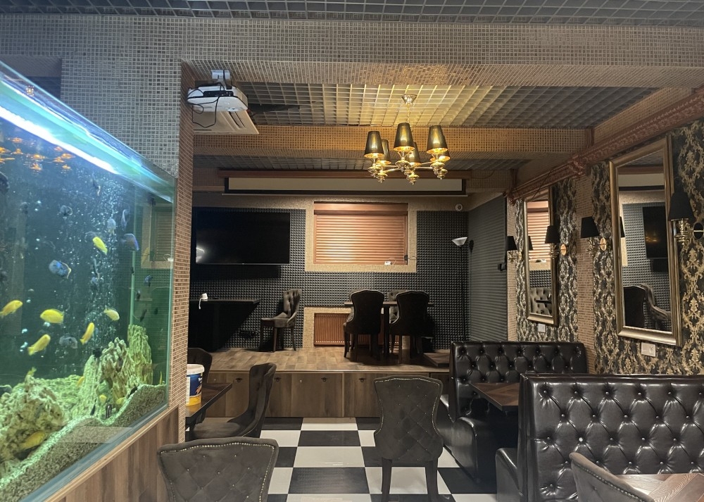 Продажа торгового помещения Жилое здание 