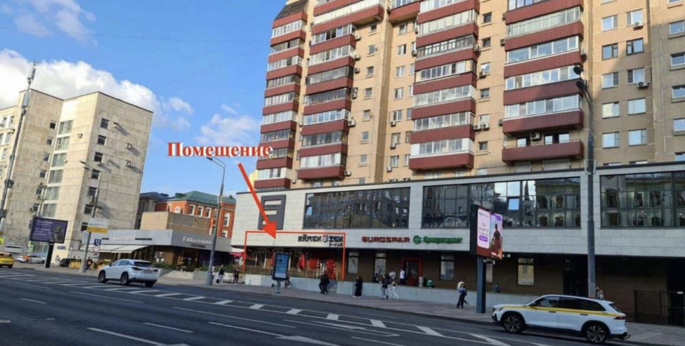 Аренда торгового помещения Жилое здание 