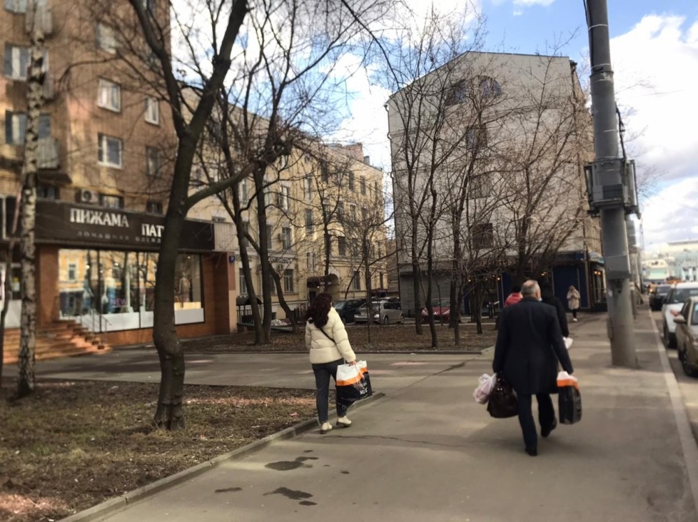 Аренда торгового помещения Жилое здание 