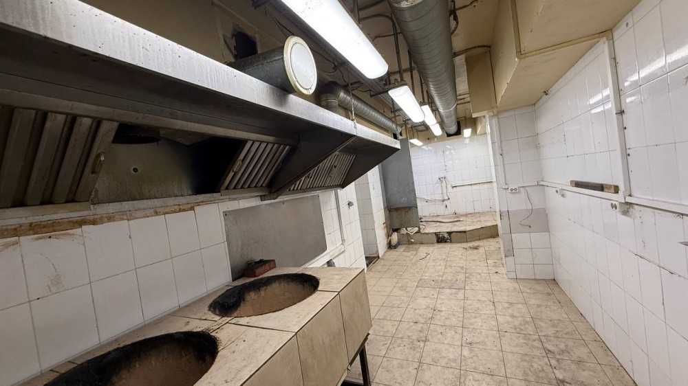 Продажа торгового помещения Жилое здание 