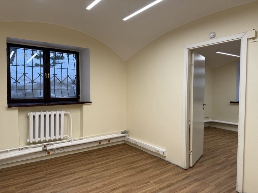 Аренда торгового помещения Бизнес-центр 