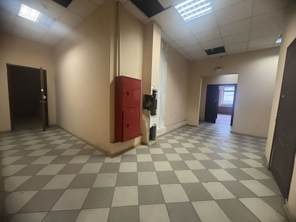 Аренда торгового помещения Жилое здание 