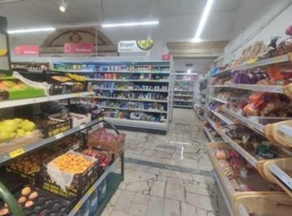 Аренда торгового помещения Жилое здание 