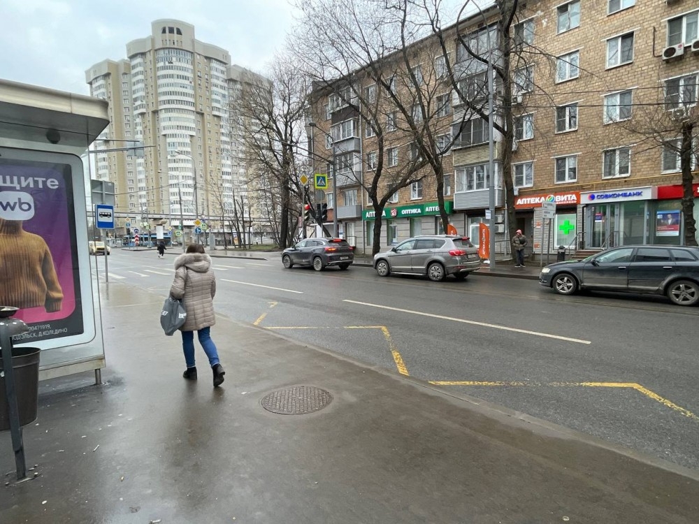 Продажа торгового помещения Жилое здание 