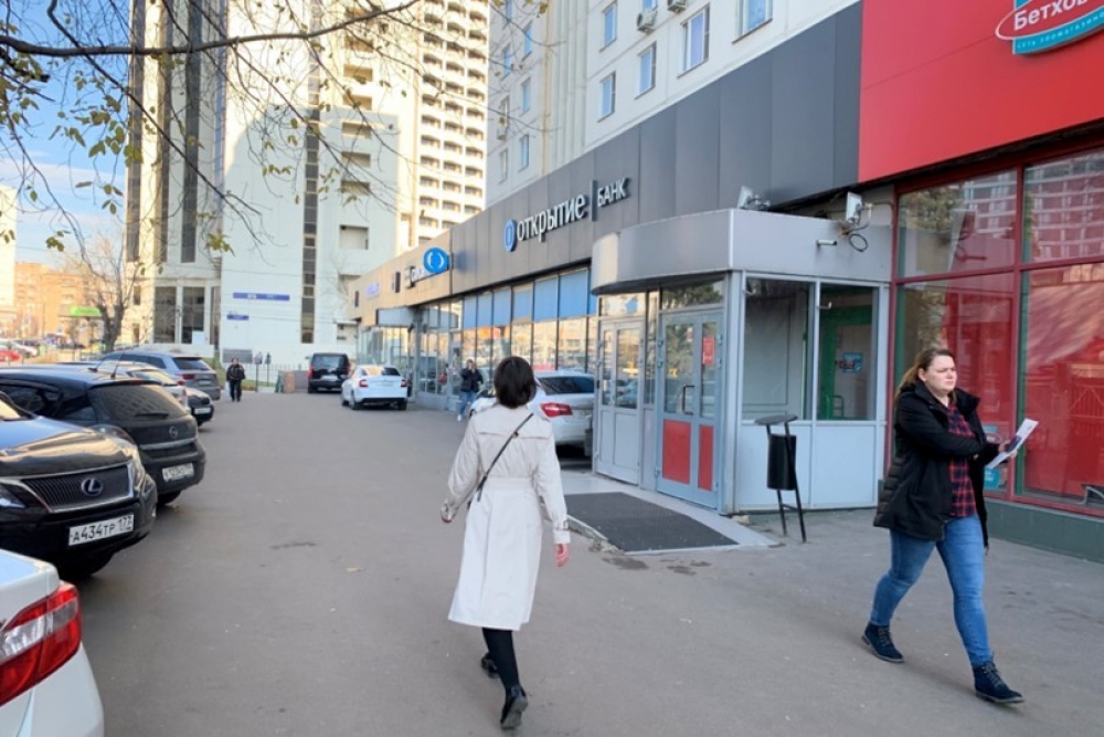 Аренда торгового помещения Жилое здание 
