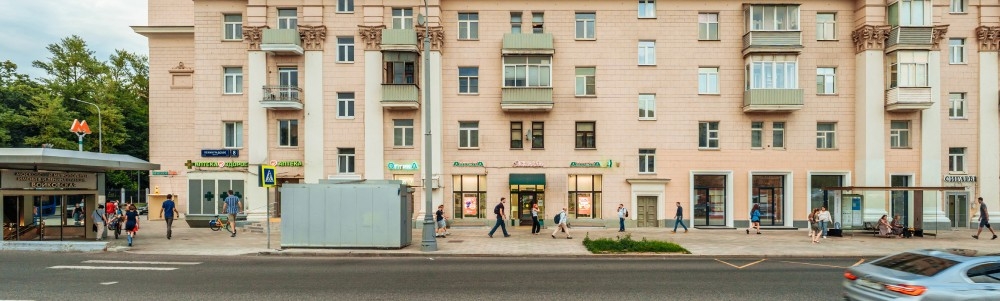 Аренда торгового помещения Жилое здание 
