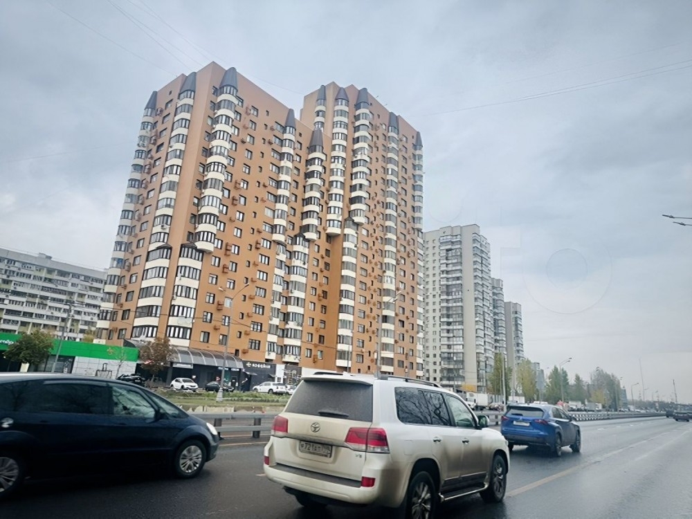 Аренда торгового помещения Жилое здание 