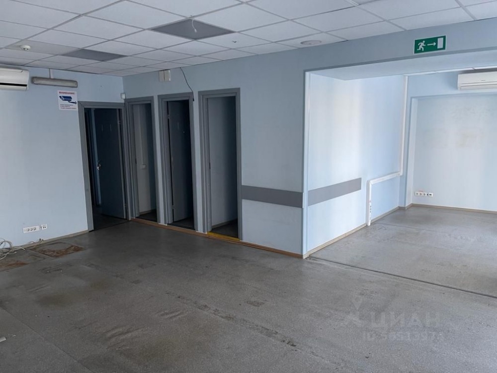 Продажа торгового помещения Жилое здание 