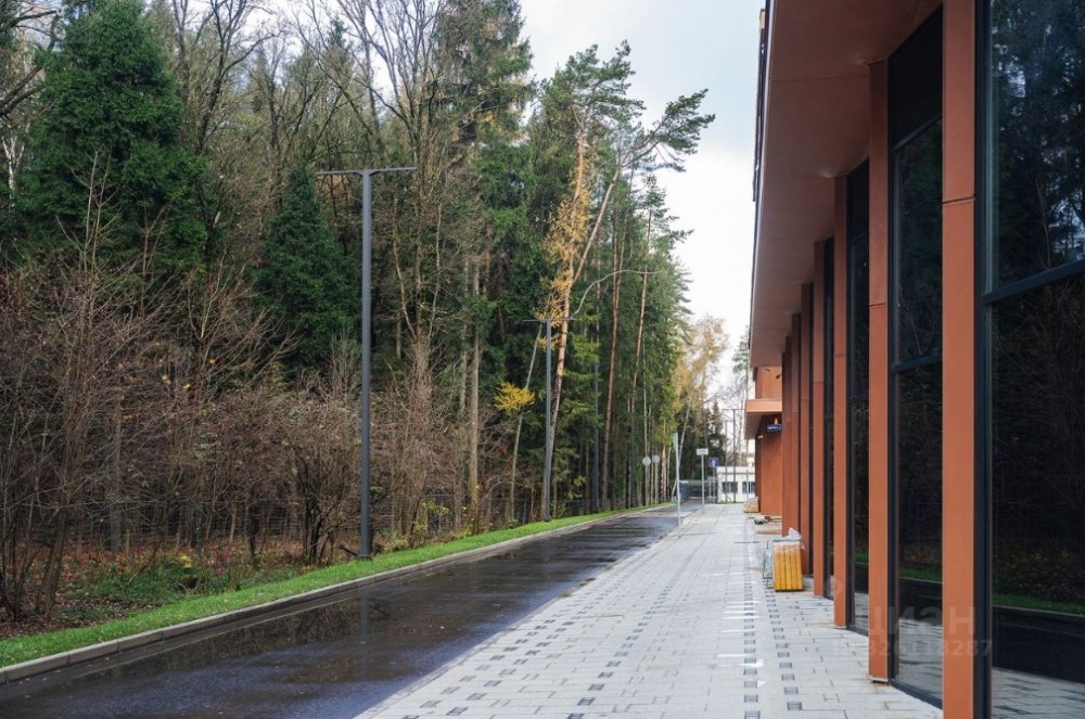 Продажа торгового помещения Бизнес-парк 