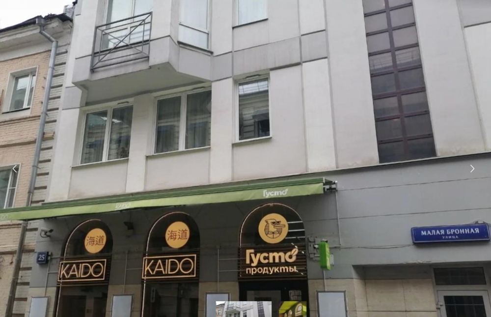 Аренда торгового помещения Жилое здание 