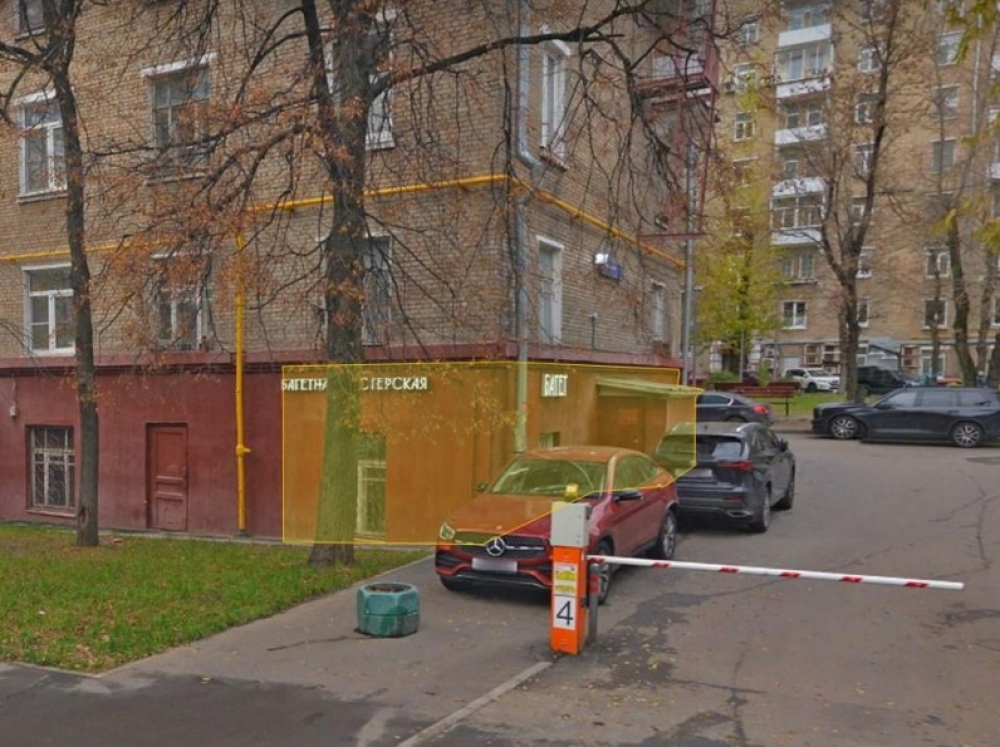 Продажа торгового помещения Жилое здание 