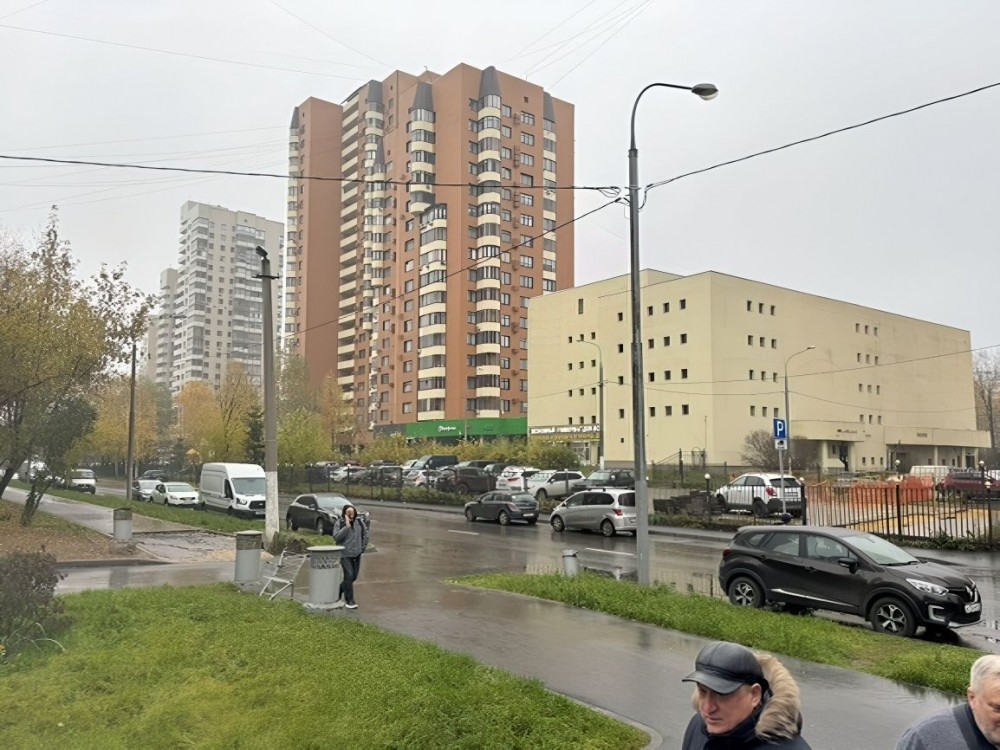 Аренда торгового помещения Жилое здание 