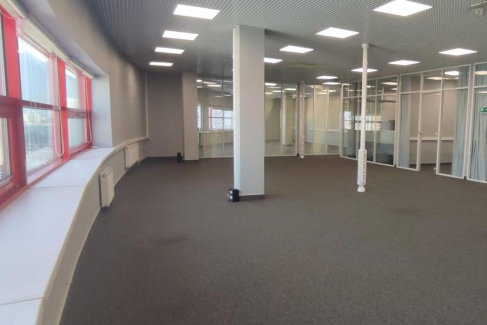 Аренда офиса Торгово-офисный центр «Снежная 26»