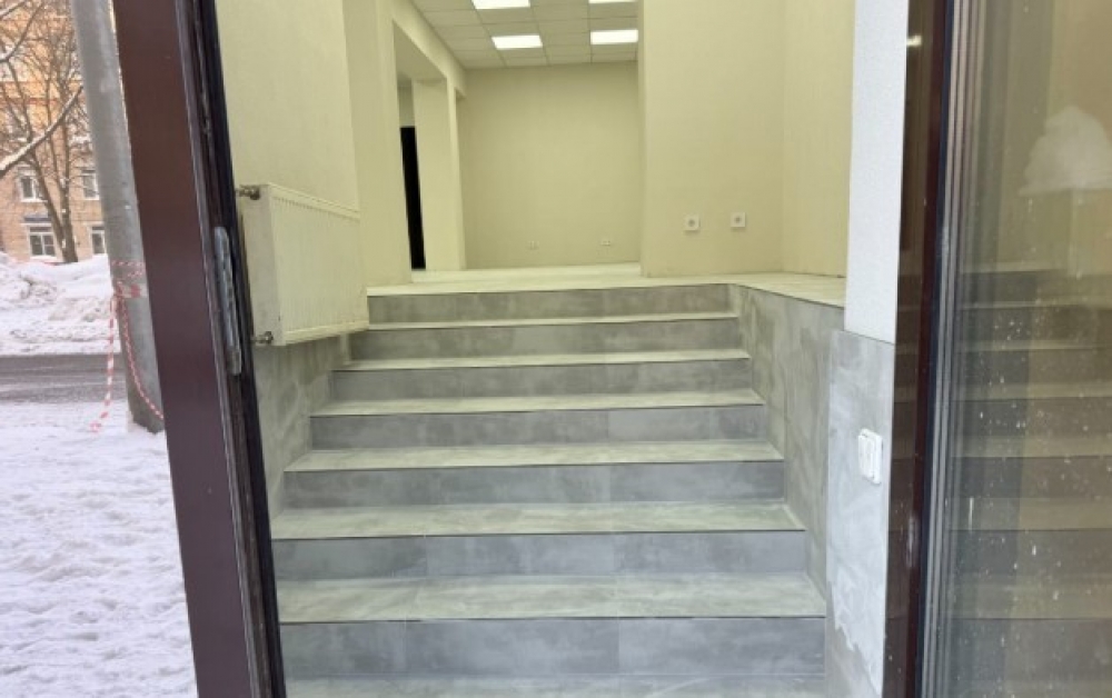 Аренда торгового помещения Жилое здание 