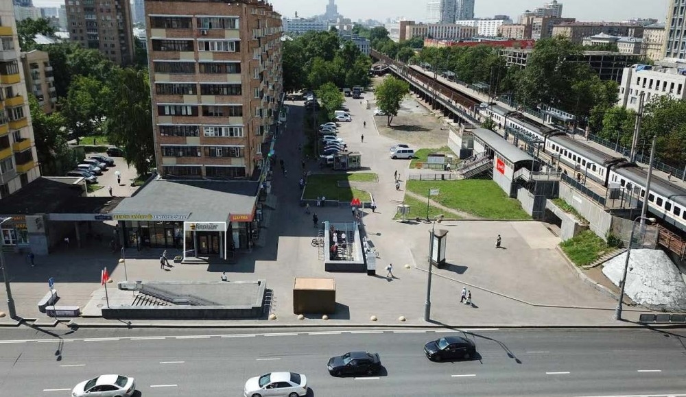 Арендный бизнес Ритейл На выходе из метро Дмитровская !!!